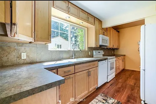 15261 Dayton Ave N #1 Photo 1 15261 Dayton Ave N #1 Photo 1