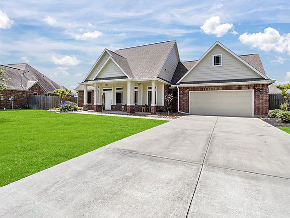 3rd image of 11715 Diamond Ct