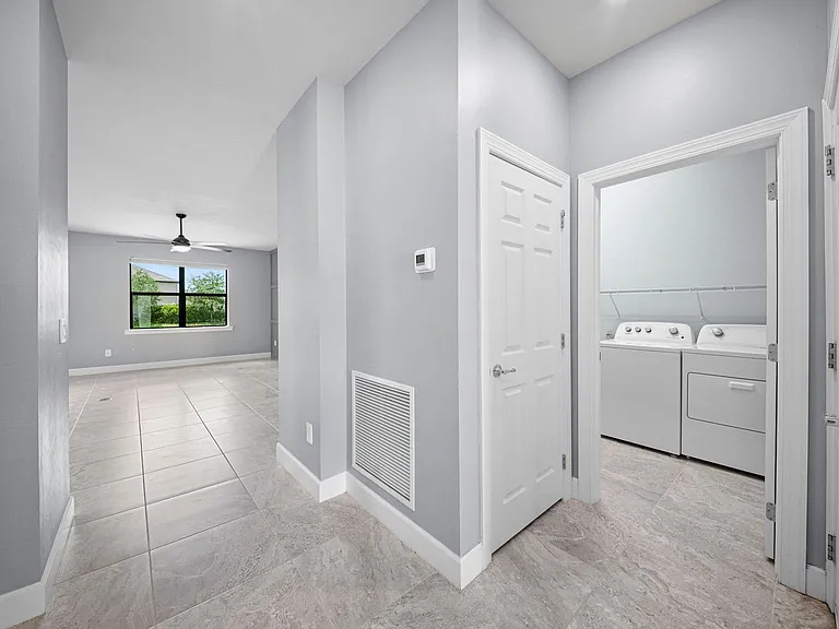 3685 E Hampton Cir — Photo 8