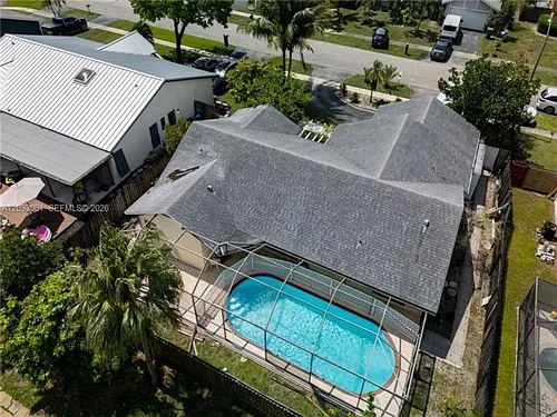 8521 NW 53rd St Photo 1
