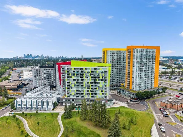 30 S Brentwood Cmn NW #811, Calgary, AB T2L 2L8