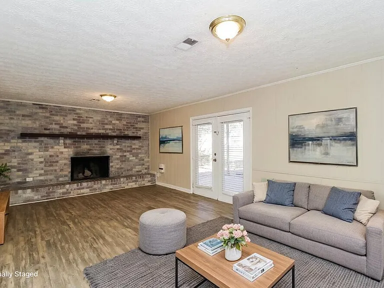 3334 Heatherwood Ln SW — Photo 4