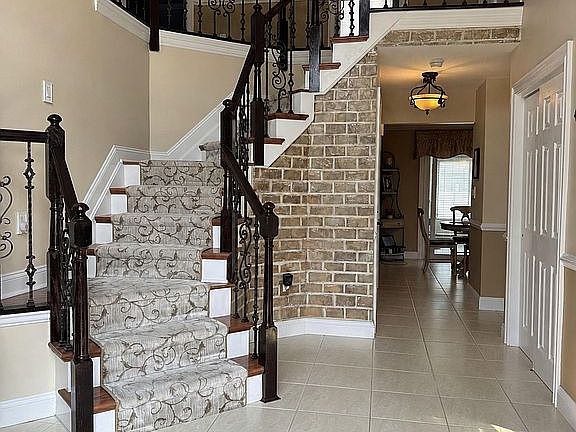 2nd image of 14 Melissa Ln