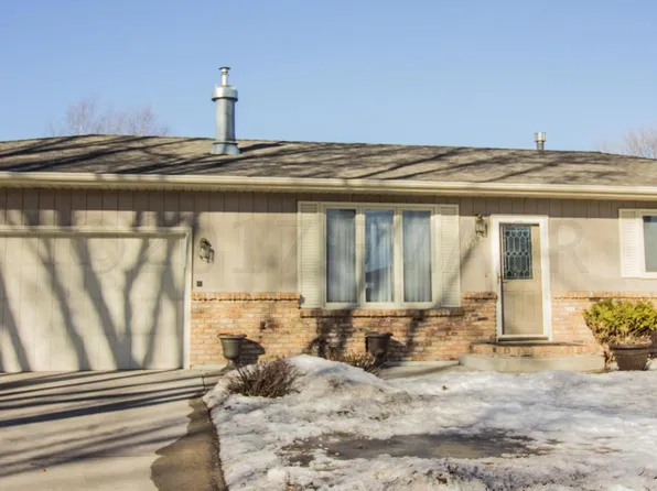 1513 23rd Ave S, Fargo, ND 58103