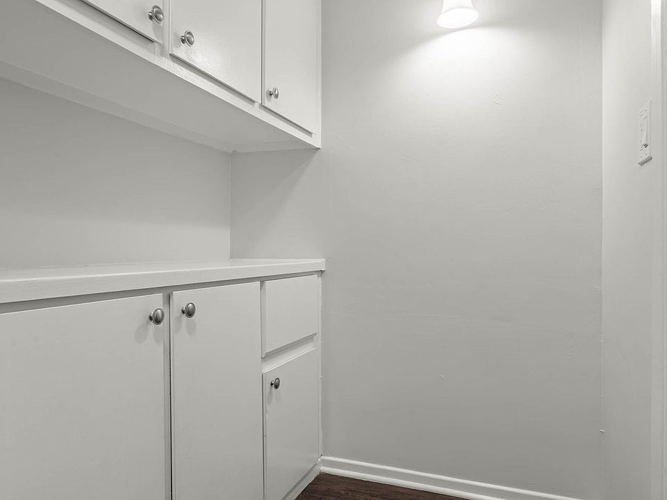 1st image of 1537 Centinela Ave #112