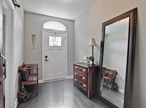 3rd image of 617 Parkside Ct