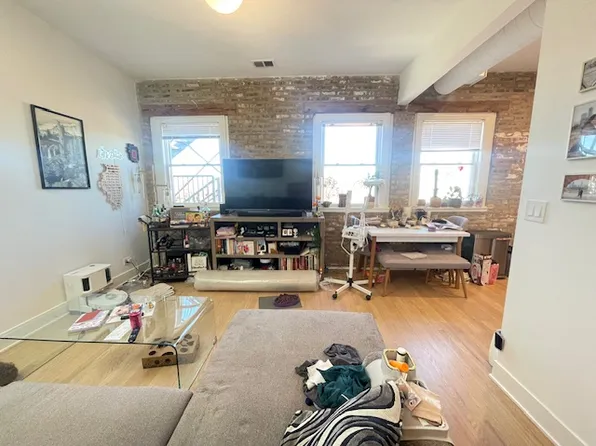 (undisclosed Address), Chicago, IL 60622