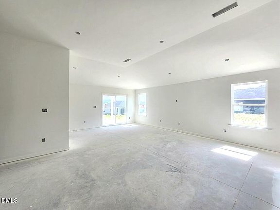 5th image of 2817 Zinger Hill Lane Dr