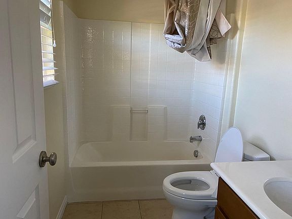 4th image of 1153 Parkview Dr