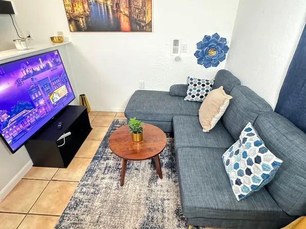 1430 Stacy St N APT 4, West Palm Beach, FL 33417