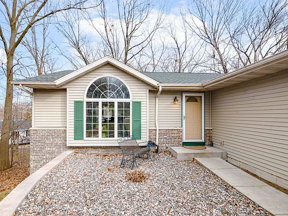 2nd image of 11632 N Crestwood Dr