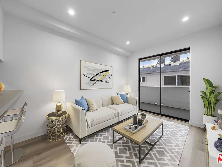 5612 Lexington Ave #203 — Photo 3