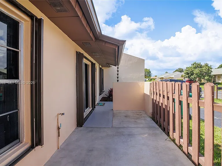 11903 SW 110th Street Cir E #11903 — Photo 42