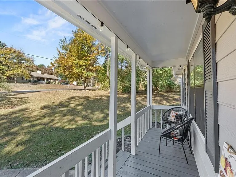 4041 Woodbridge Ct — Photo 4