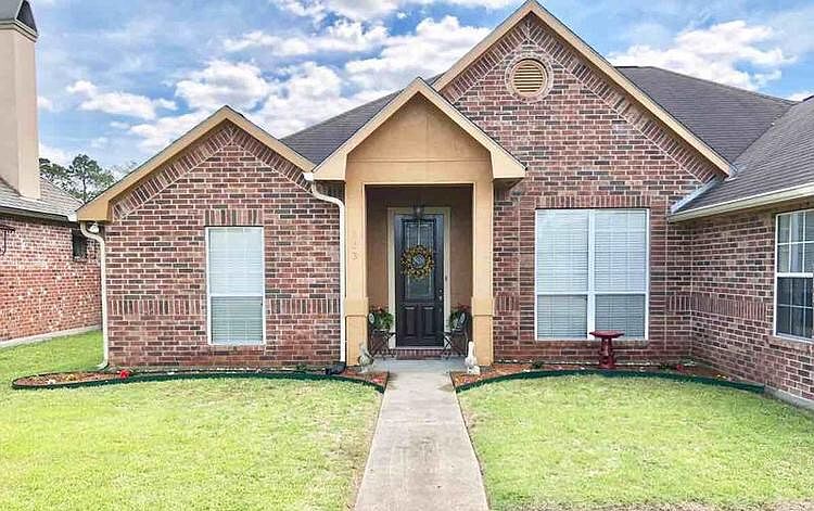 1st image of 103 Pinnacle Dr