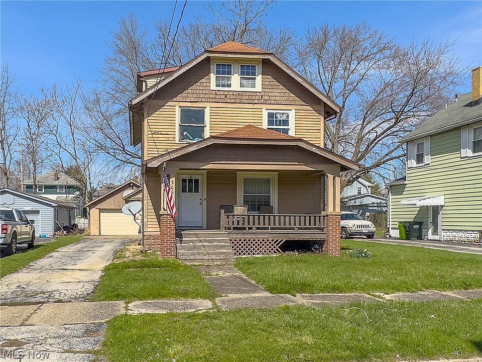 2nd image of 309 Oak Knoll Ave