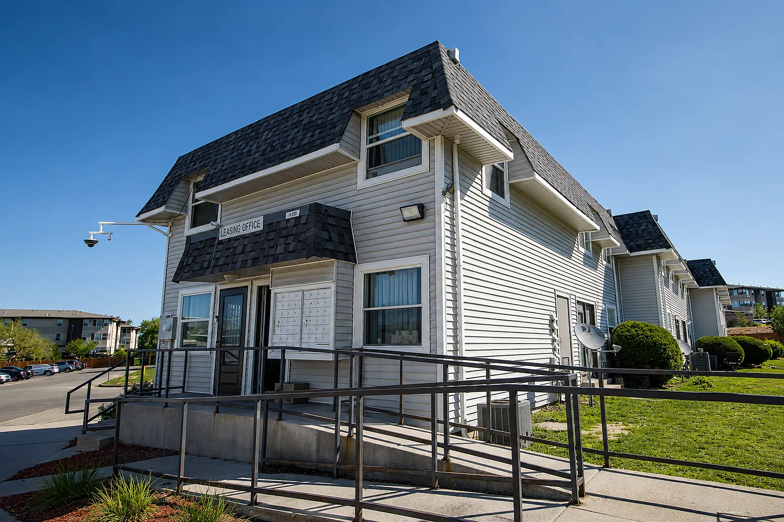 Montview Heights — Photo 1