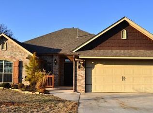 499 Bailey St, Blanchard, OK 73010