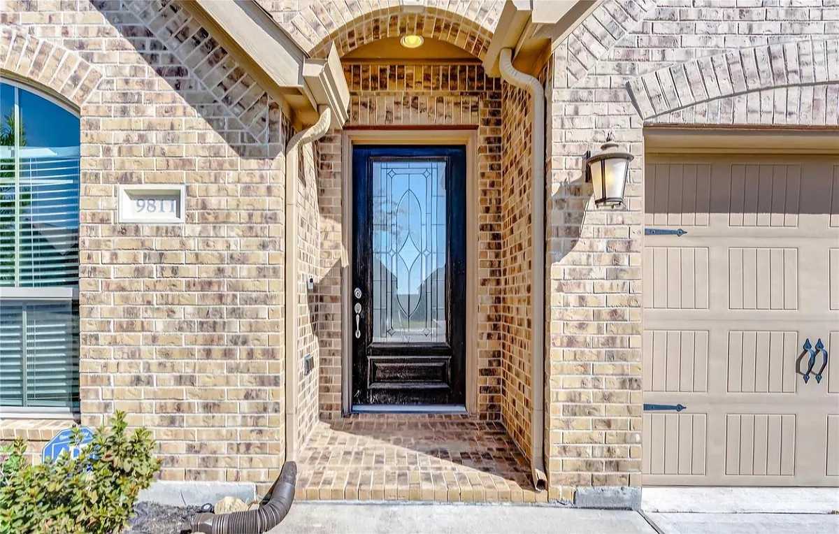 Building Photo - 9811 Joyce Dr