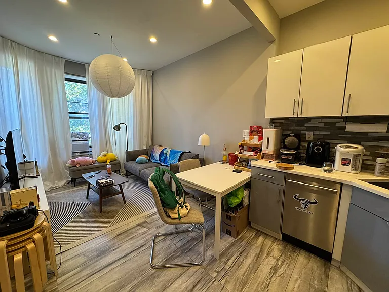 1310 Pacific St #2F — Photo 4