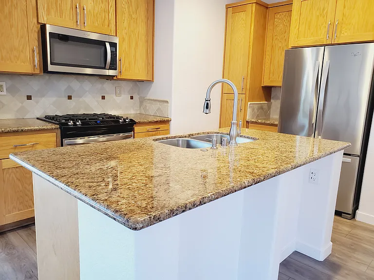 3070 Hawaii Ct — Photo 5