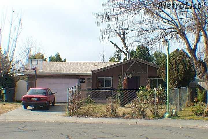 1st image of 7662 Center Pkwy