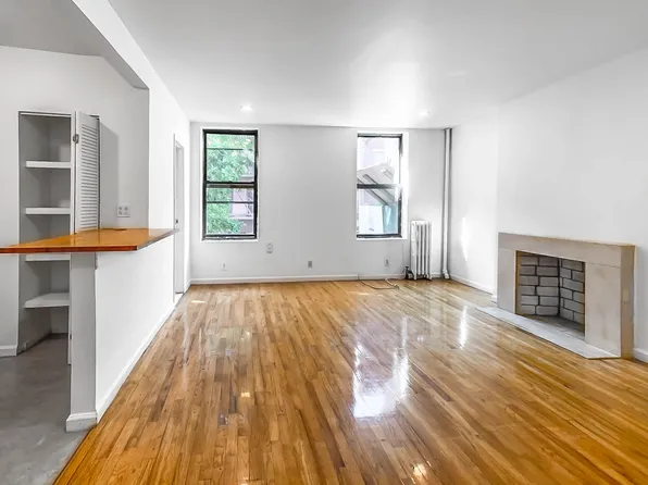 507 East 6th Street image 4 of 9