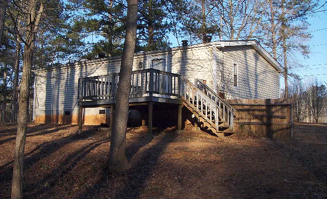 6 Crabapple Ct. Sharpsburg 3 Bedroom 2 Bath — Photo 2