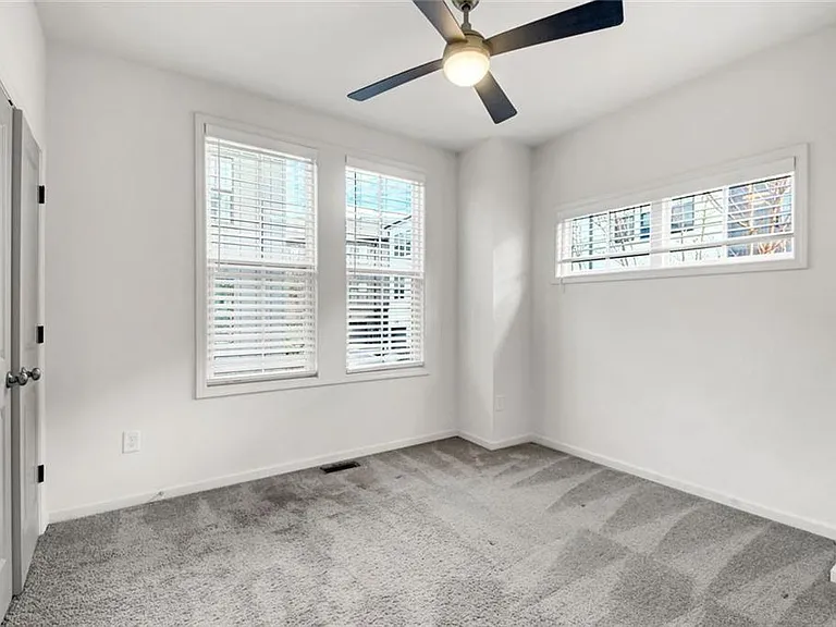 900 Brees Ct NW — Photo 20