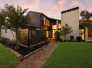 9530 Viewside Dr, Dallas, TX 75231