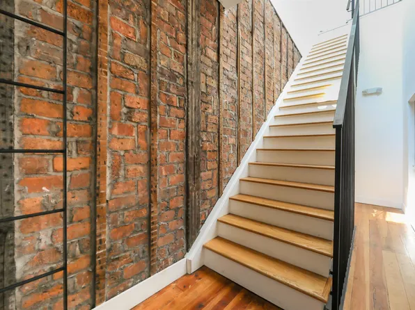 157 Sherman Avenue image 5 of 18