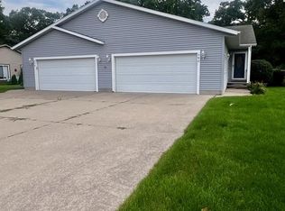 460 Mitzi St, Muskegon, MI 49445