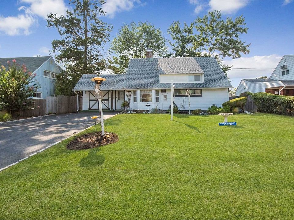 1st image of 44 Martin Ln
