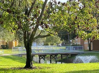 5060 Fairways Cir APT F301, Vero Beach, FL 32967