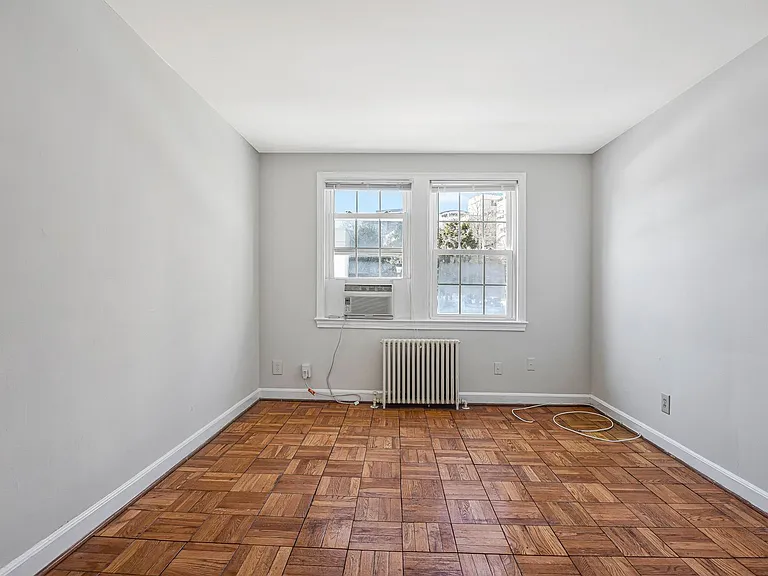739 N Oakland St — Photo 29