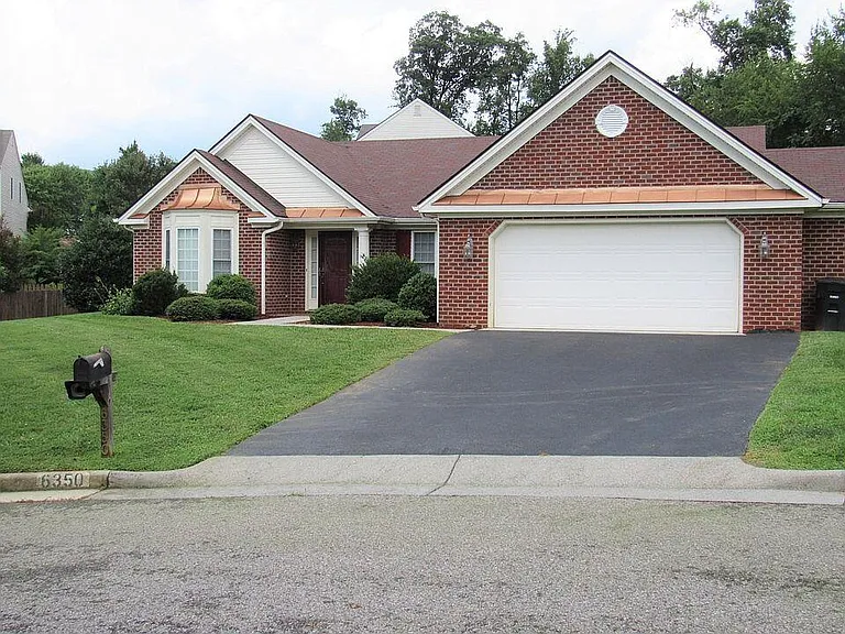 6350 Stonecroft Ct — Photo 1