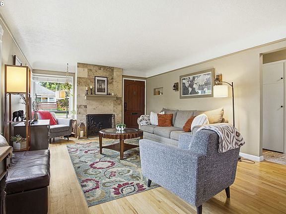 5th image of 2507 N Farragut St