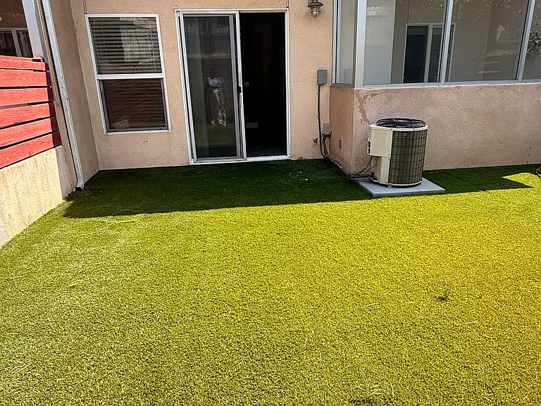 BACKYARD (1ST FLOOR)