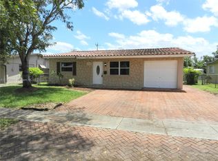 7710 NW 34th St, Hollywood, FL 33024