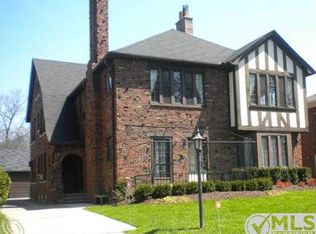 920 Trombley Rd, Grosse Pointe Park, MI 48230