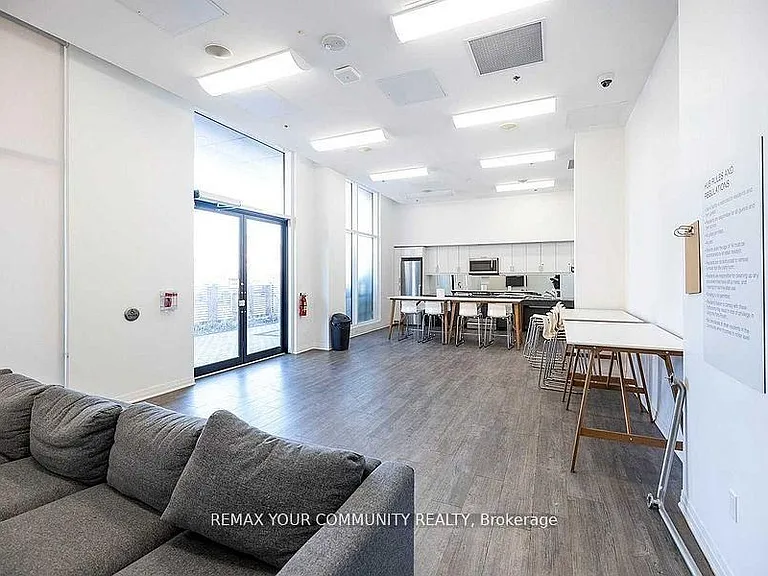 1900 Simcoe St N #532 — Photo 18