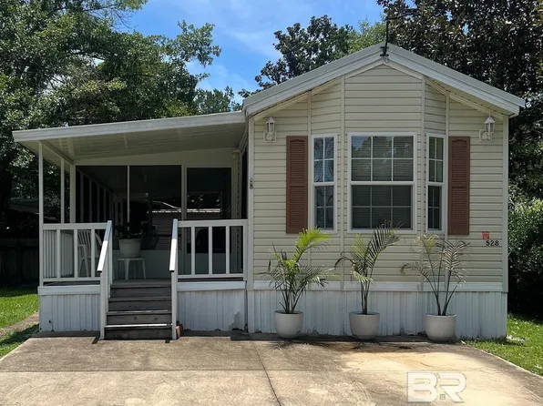 528 Escambia Cir, Lillian, AL 36549