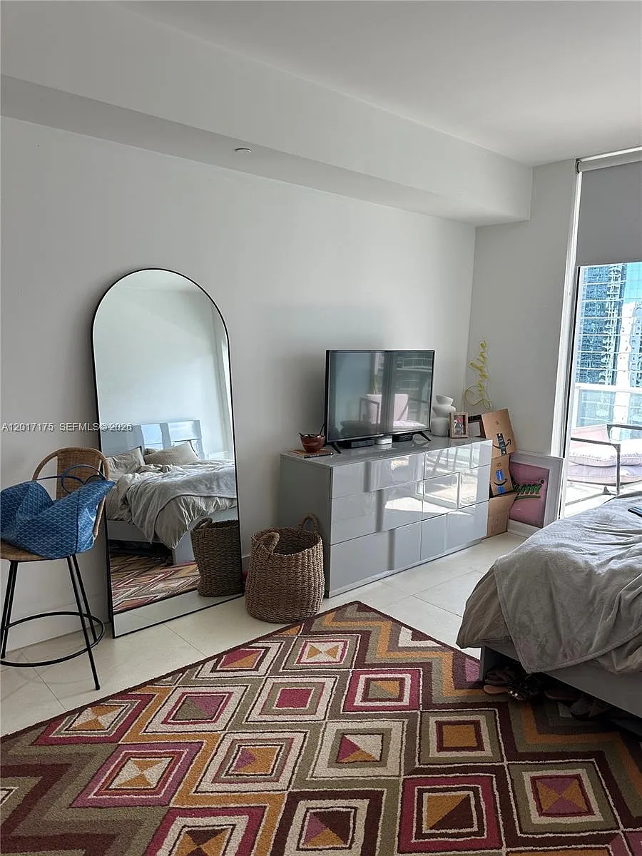 Building Photo - 1300 Brickell Bay Dr #2213