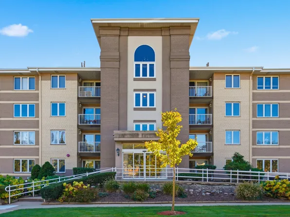 440 E Montrose Ave APT 107, Wood Dale, IL 60191