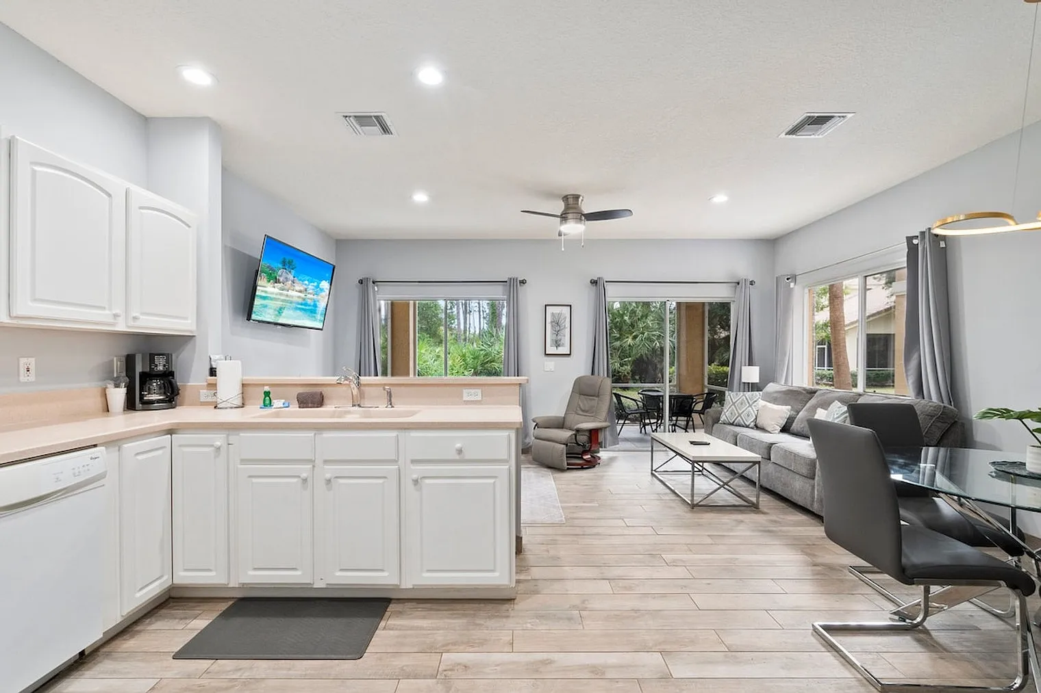 1 bed, 1.5 bath, $2,664 — Photo 3