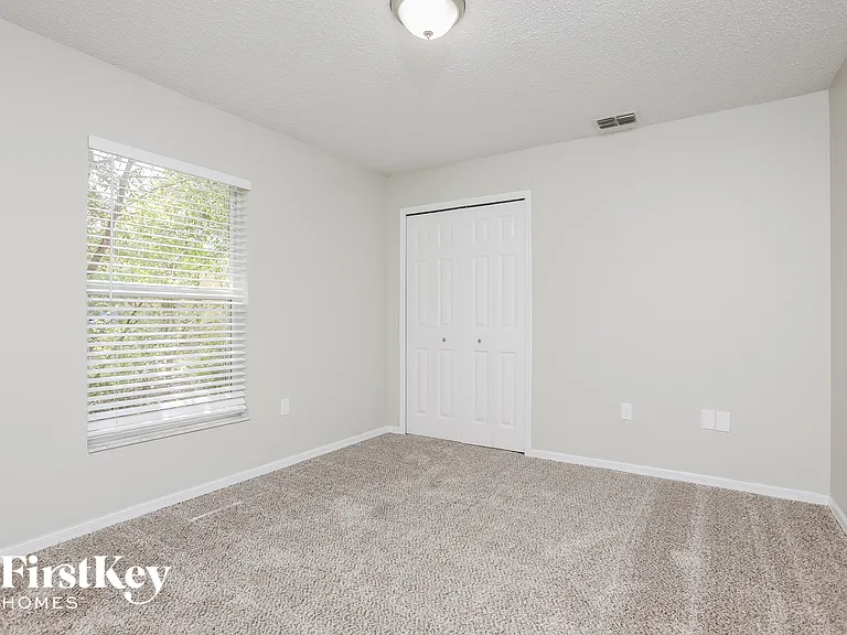662 Armadillo Dr — Photo 10
