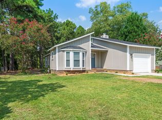 5816 Rivercroft Rd, Fayetteville, NC 28304