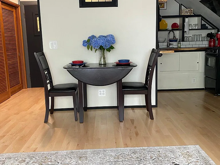 2711 NW Johnson Ave #110 — Photo 4