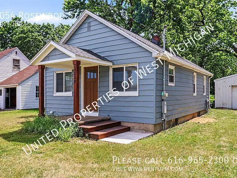 1054 Rosewood St — Photo 9