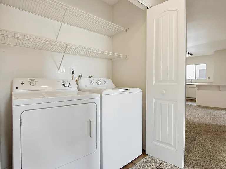 512 Sandalwood Pl — Photo 26
